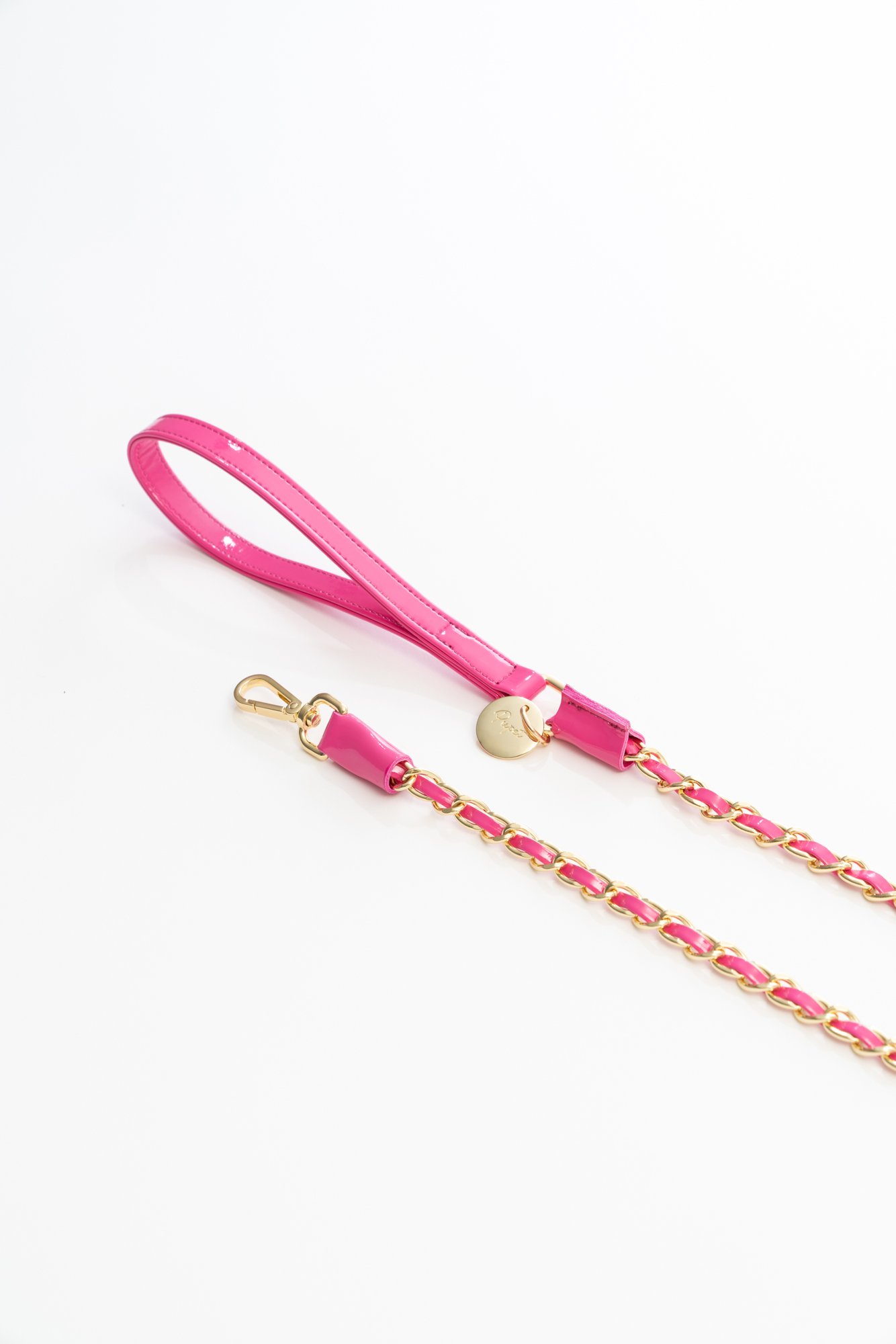 PATENT LEATHER LEASH WITH GOLDEN CHAIN