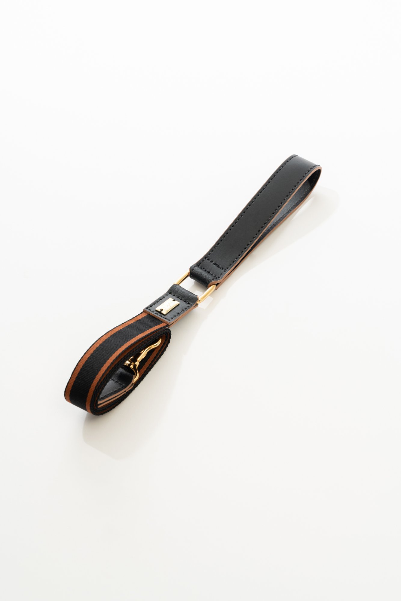 LEATHER MADE RIBBON LEASH